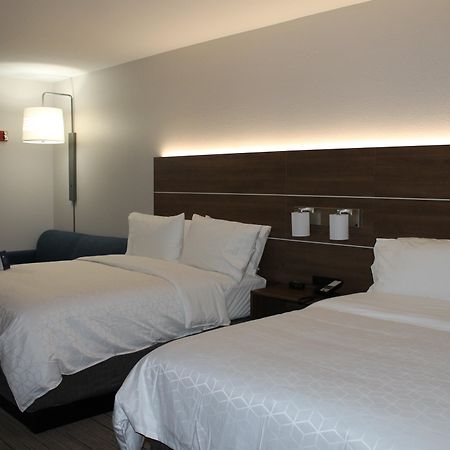 Holiday Inn Express & Suites - Tulare By Ihg Exteriér fotografie