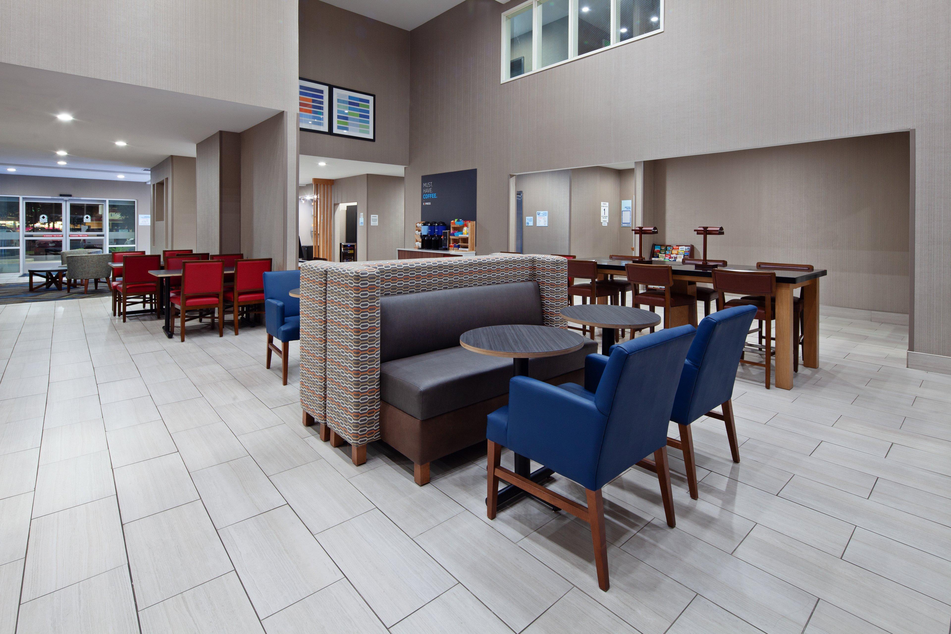 Holiday Inn Express & Suites - Tulare By Ihg Exteriér fotografie