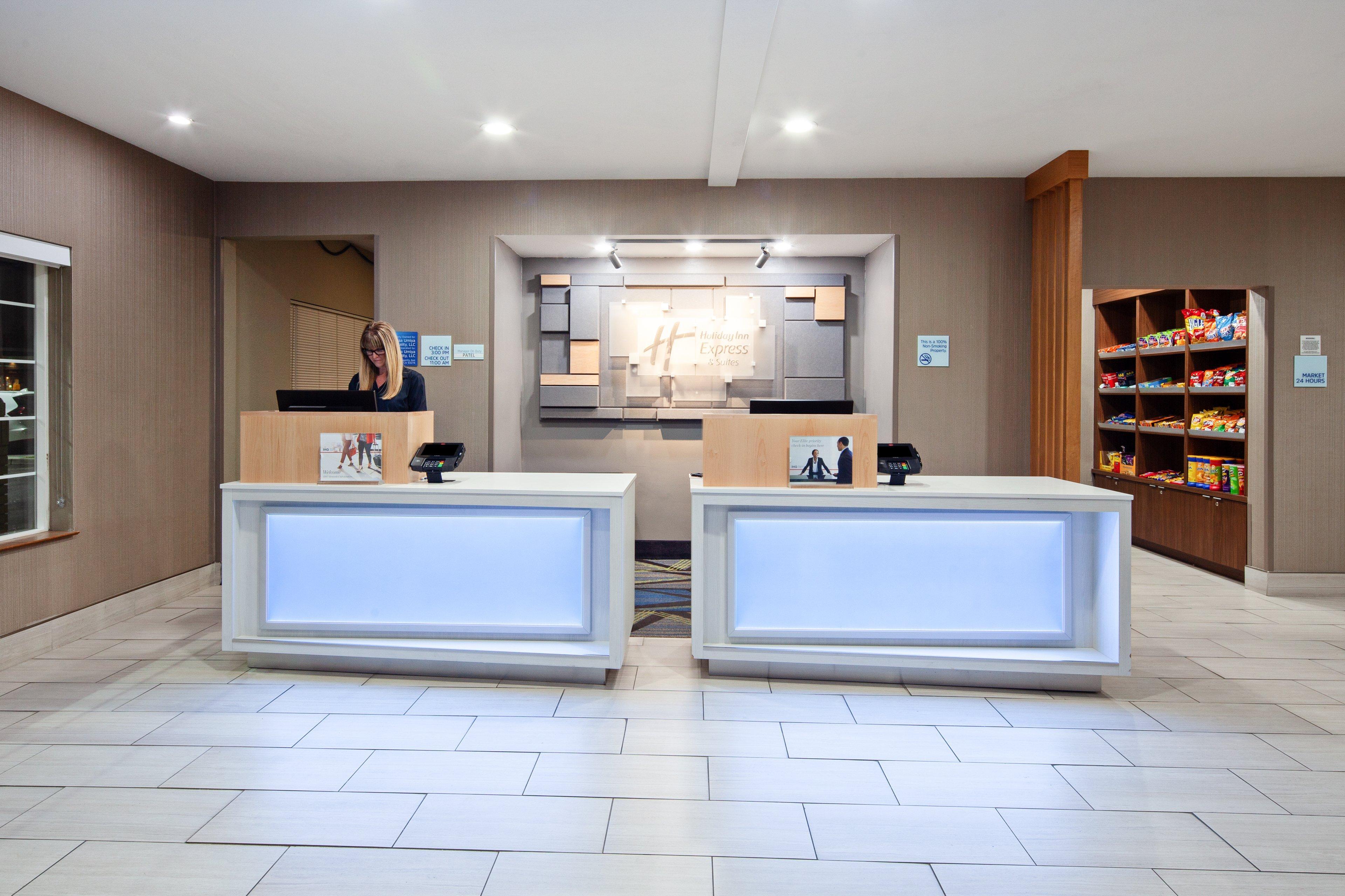 Holiday Inn Express & Suites - Tulare By Ihg Exteriér fotografie